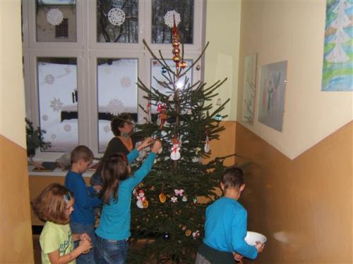 Zpívání u stromečku