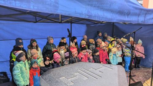 Adventní setkání u školy